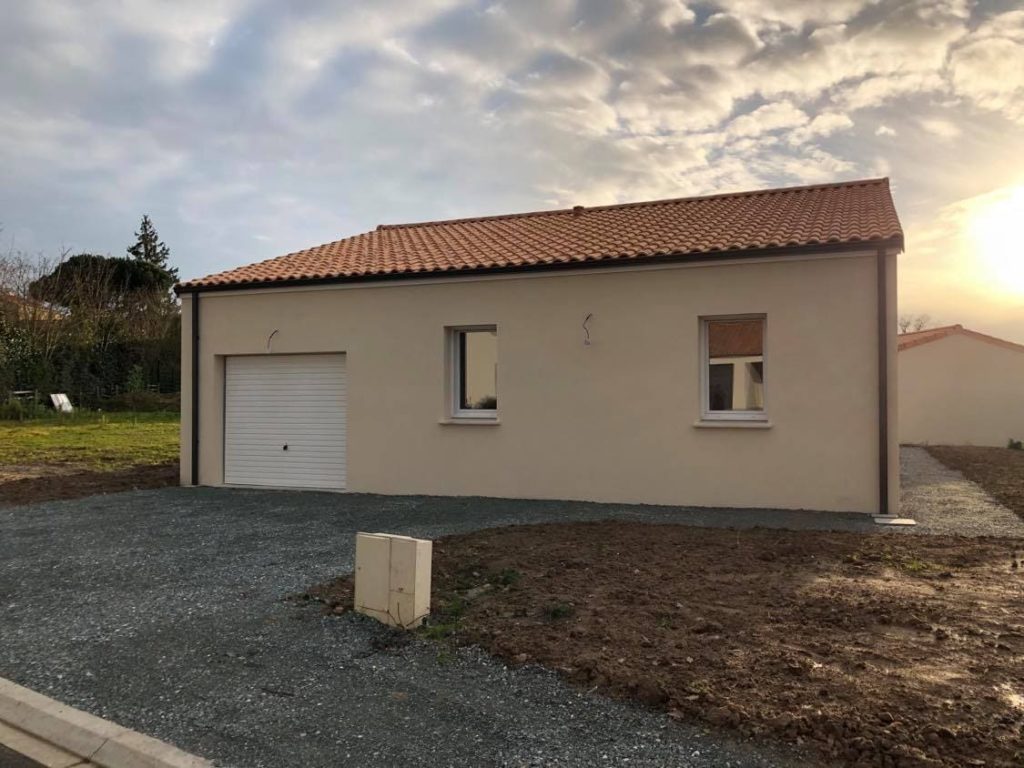 Construction de maison traditionnelle à La Chapelle Saint-Laurent - Les Pavillons du Bocage