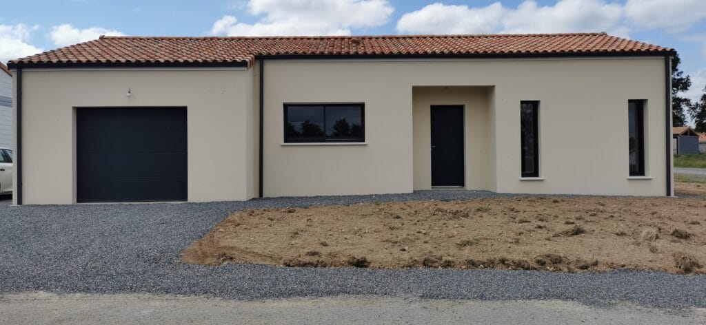 construction d'une maison traditionnelle à Chiché